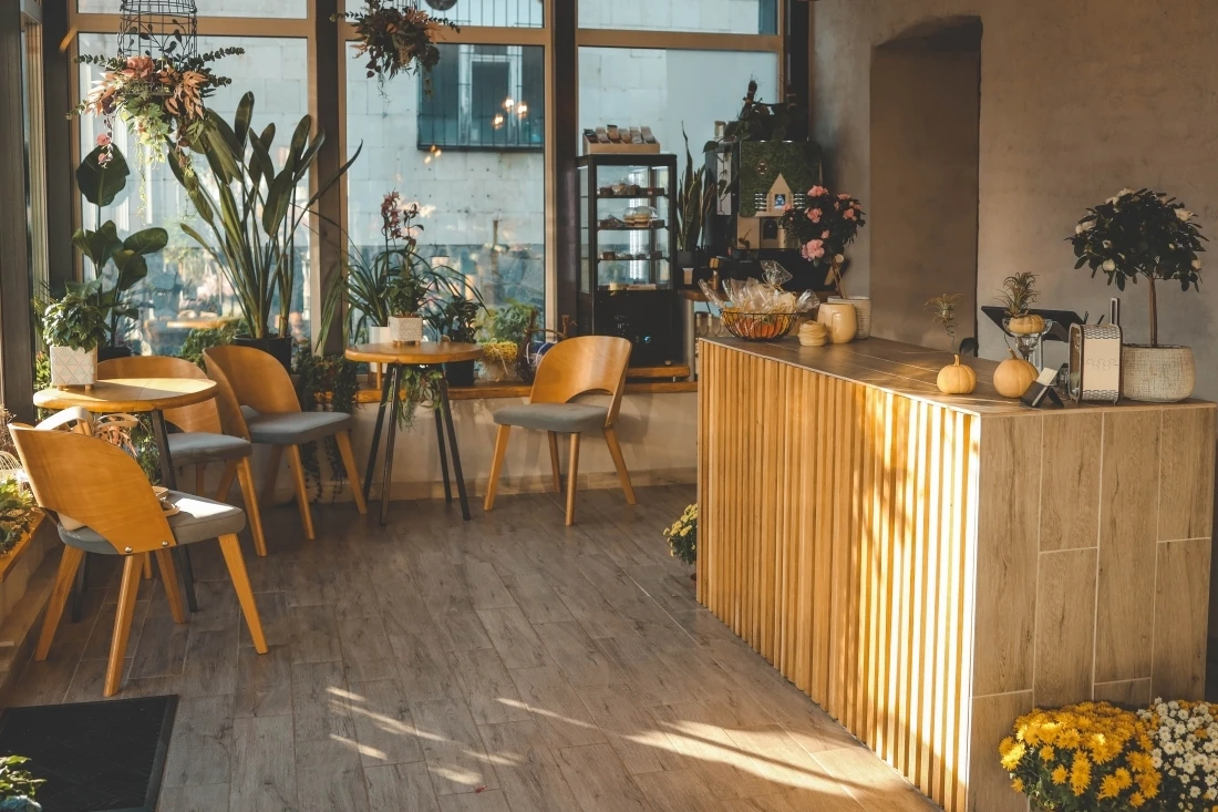 Agencement d'un café